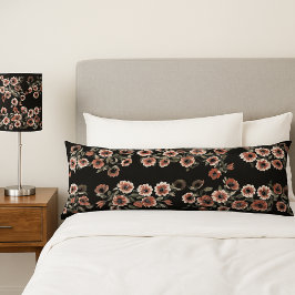 バロックインスパイアボタニカルソフトピンクスとグリーン ボディピロー