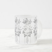 バロック壁紙フラワーブーケグレー フロストグラスマグカップ (正面右)