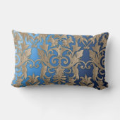 バロック・ダマスク・ブロケード・クリーム・オン・ブルー ランバークッション (裏面)