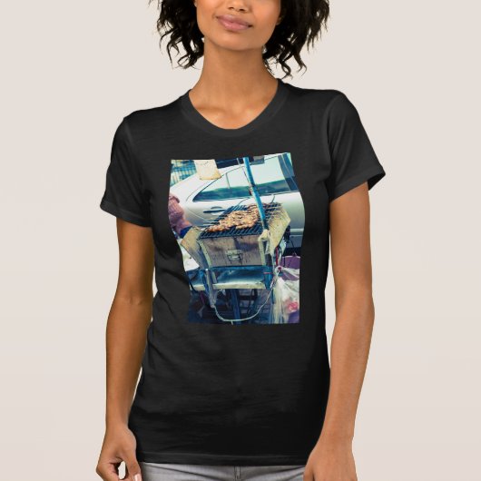 バンコク通りフードバーベキューと串焼き Tシャツ (正面)