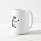 バンジョーのマグを遊んでいるリス コーヒーマグカップ (正面右)