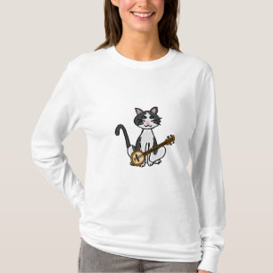バンジョーのワイシャツを遊んでいる共同猫 Tシャツ