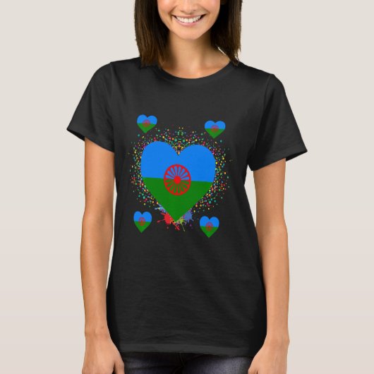 バンデラギタナハート国旗国際的- Romani G Tシャツ (正面)