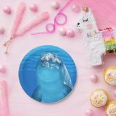 バンドウイルカは水の下でカメラを見ます ペーパープレート (パーティー)