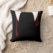 バンパイアファングスアンドブラッドゴシック クッション (ブランケット)