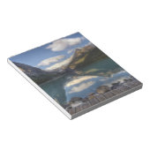 バンフ国立公園、日の出のルイーズ湖。 ノートパッド (アングル)