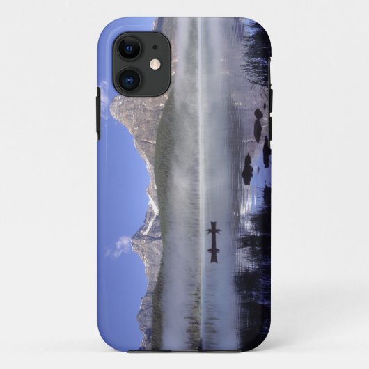 バンフ州の水鳥湖のカヌーの漁師 Case-Mate iPhoneケース (裏面)