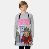 バヴァリアンドイツピンクのナツクラッカーパーソナライズされた エプロン (着用した状態)