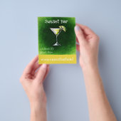 バーまたはナイトクラブビーチバーパブ チラシ (手)