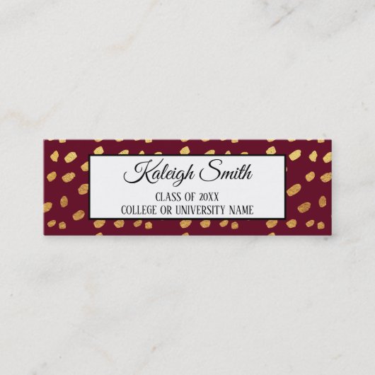 バーガンディと金ゴールド卒業式の挿入ネームカード コーリングカード (正面)