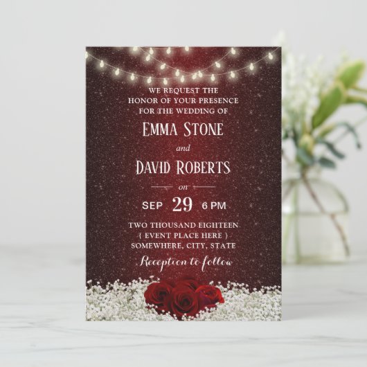 バーガンディのモダンな赤いグリッターのばら色の花の結婚式 招待状 (スタンド正面)