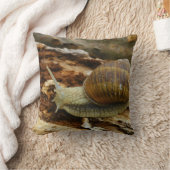 バーガンディのローマの食用カタツムリの螺旋形Pomatia クッション (ブランケット)