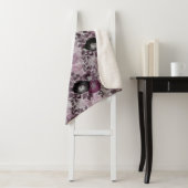 バーガンディの水色の花。 シェルパブランケット (インサイチュ)