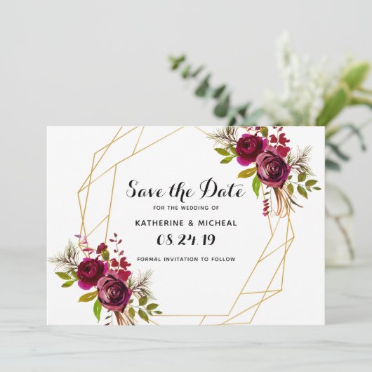 バーガンディの花の幾何学的な保存日付 招待状 (スタンド正面)