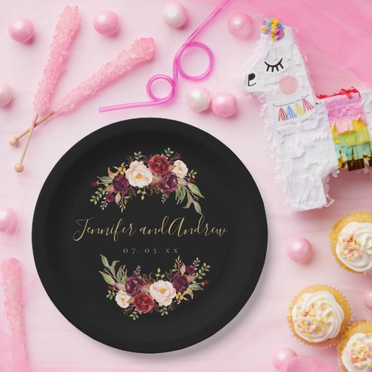 バーガンディの花の素朴で黒い金ゴールドの婚約パーティ ペーパープレート (パーティー)