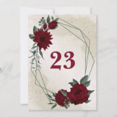 バーガンディの花の緑の幾何学的なテーブル番号 招待状 (正面)