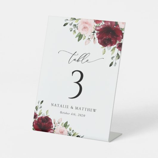 バーガンディの花、ピンクの花、テーブル番号 台座サイン (正面)