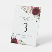 バーガンディの花、ピンクの花、テーブル番号 台座サイン (正面)