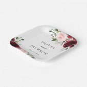 バーガンディの花、ピンクの花、緑結婚、 ペーパープレート (傾斜あり)