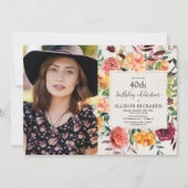 バーガンディの金ゴールドの秋の花の大人の誕生日の写真 招待状 (正面)