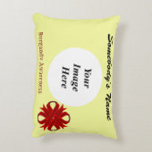 バーガンディクローバーリボンTmpl by Kenneth Yoncich アクセントクッション (裏面(縦))