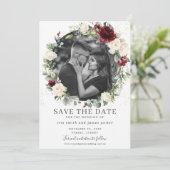 バーガンディーアイボリー フラワーフォト セーブザデート カード (スタンド正面)