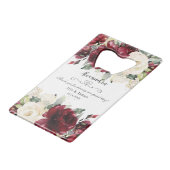 バーガンディーアイボリー ホワイト フラワー グリーンベリー ウェディング フェイバー クレジットカード栓抜き (正面アングル)