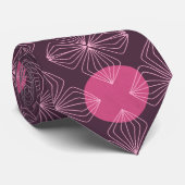 バーガンディーピンクのシェイプ ネクタイ (ロール)