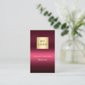 バーガンディーピンクのロゴQrコードFacebook 名刺 (スタンド正面)