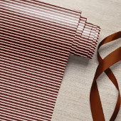 バーガンディーピンクストライプの色 ラッピングペーパー