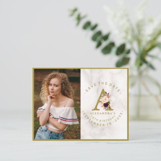 バーガンディーピンクフローラフォト誕生日日付を保存 ポストカード (スタンド正面)