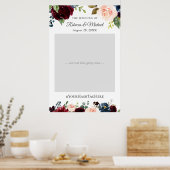 バーガンディーブラッシュネイビーフローラルウェディングフォトブース ポスター (キッチン)