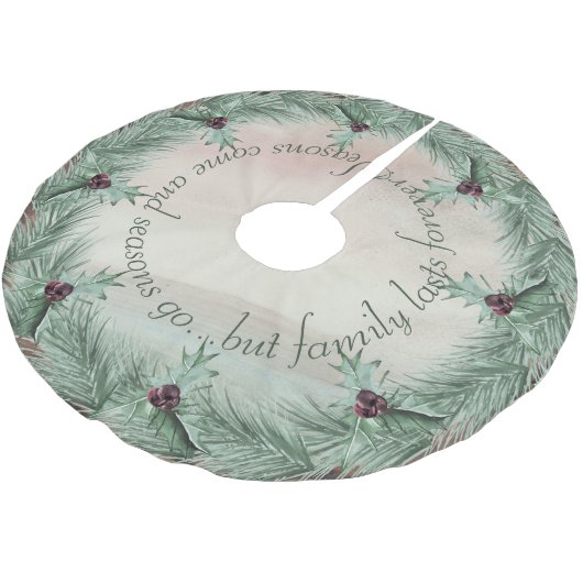 バーガンディーベリーホリーパインクリスマス ブラッシュドポリエステルツリースカート (アングル)