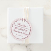 バーガンディーレッドとブラックのブライズメイドパーティー フェイバータグ (インサイチュ)