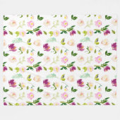 バーガンディーワインとピンクウォーターのカラーフローラ フリースブランケット (正面(横))