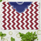 バーガンディーワイン、ホワイトシェブロンジグザグネイビーモノグラム キッチンタオル (折り畳み)