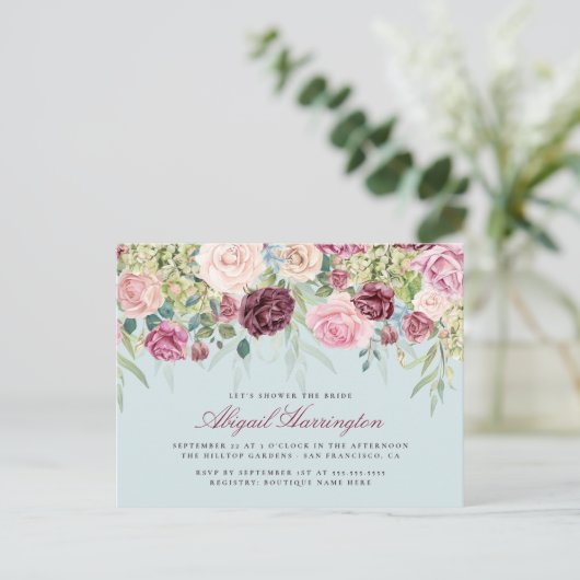 バーガンディ及びパステル調の水彩画の花柄のブライダルシャワー インビテーションポストカード (スタンド正面)