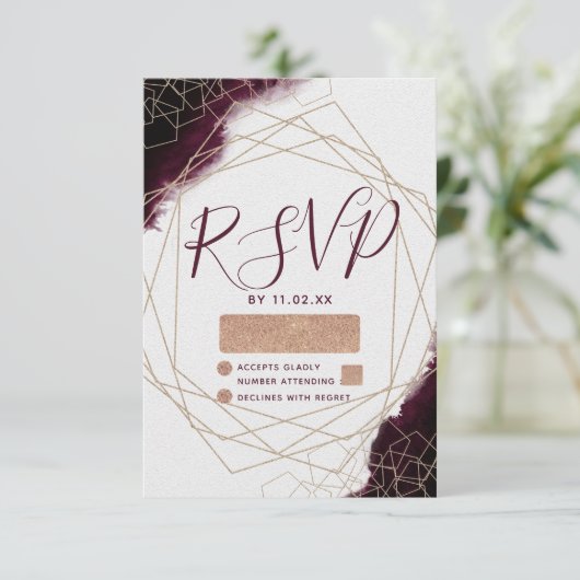 バーガンディ水彩幾何学模様フレームウェディングRSVP 出欠カード (スタンド正面)