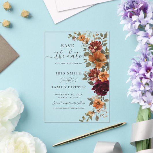 バーガンディ燃えたオレンジのフローラ結婚式の日付を保存 アクリル招待状 (インサイチュ (ウェディング))