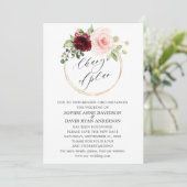 バーガンディ結婚ピンクの花の計画の変更 招待状 (スタンド正面)