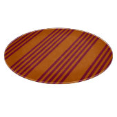 バーガンディ赤と燃えたオレンジの5つのストライプパターン。 カッティングボード (角)