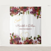 バーガンディ金ゴールドピンクフローラフォトブース背景 タペストリー (正面)