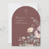 バーガンディ カトリック ウェディングのローズ アーチ 招待状 (裏面)