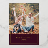 バーガンディ・サンクスギビングの家族写真 箔シーズンカード (正面)