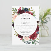 バーガンディ ネイビーとブッシュ ワークコロール フローラル ウェディング 招待状 (スタンド正面)