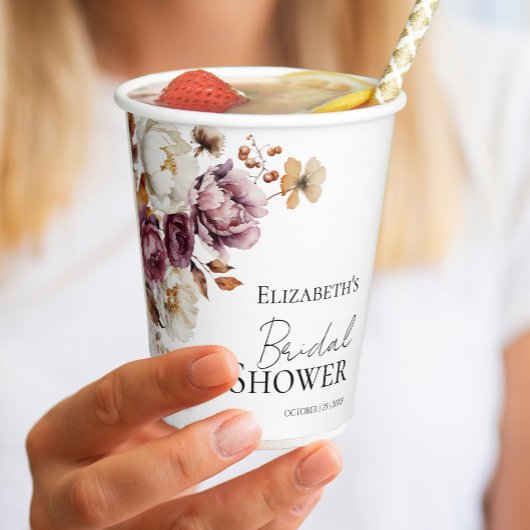 バーガンディ フラワー アーチ 秋のブライダル シャワー 紙コップ