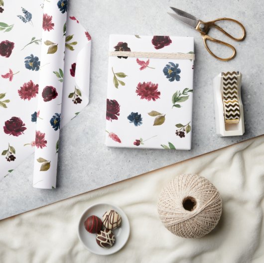 バーガンディ フラワー エレガント ルスティック ウォーターカラー プレティ ラッピングペーパー (クラフト)