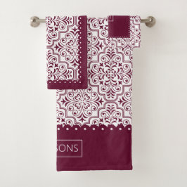 バーガンディ、白いダマスクのパターン、ほろ縁どろ バスタオルセット