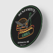 バーガーズホットドッグビールと裏庭グリル ラウンド壁時計 (傾斜)