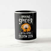 バーキング・スパイダーはめったに面白いハロウィーンを見たことがない マグカップ (中央)